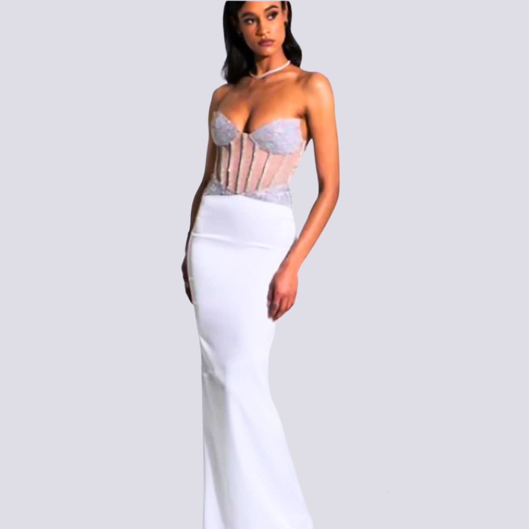 Sleeveless dress with elegant sparkles