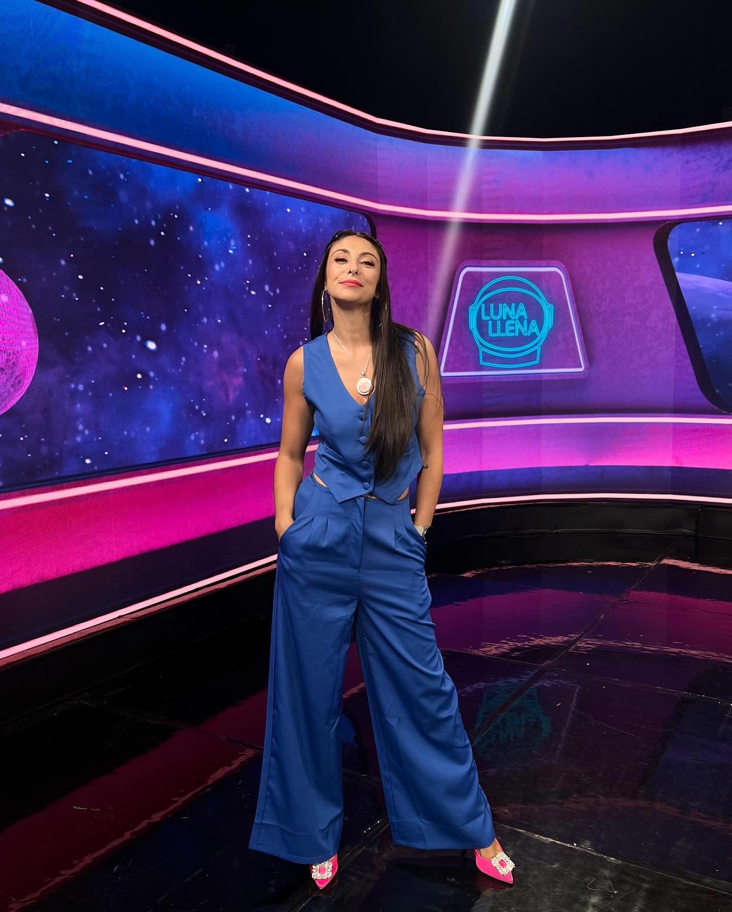 blue set, sleeveless blouse, palazzo pants